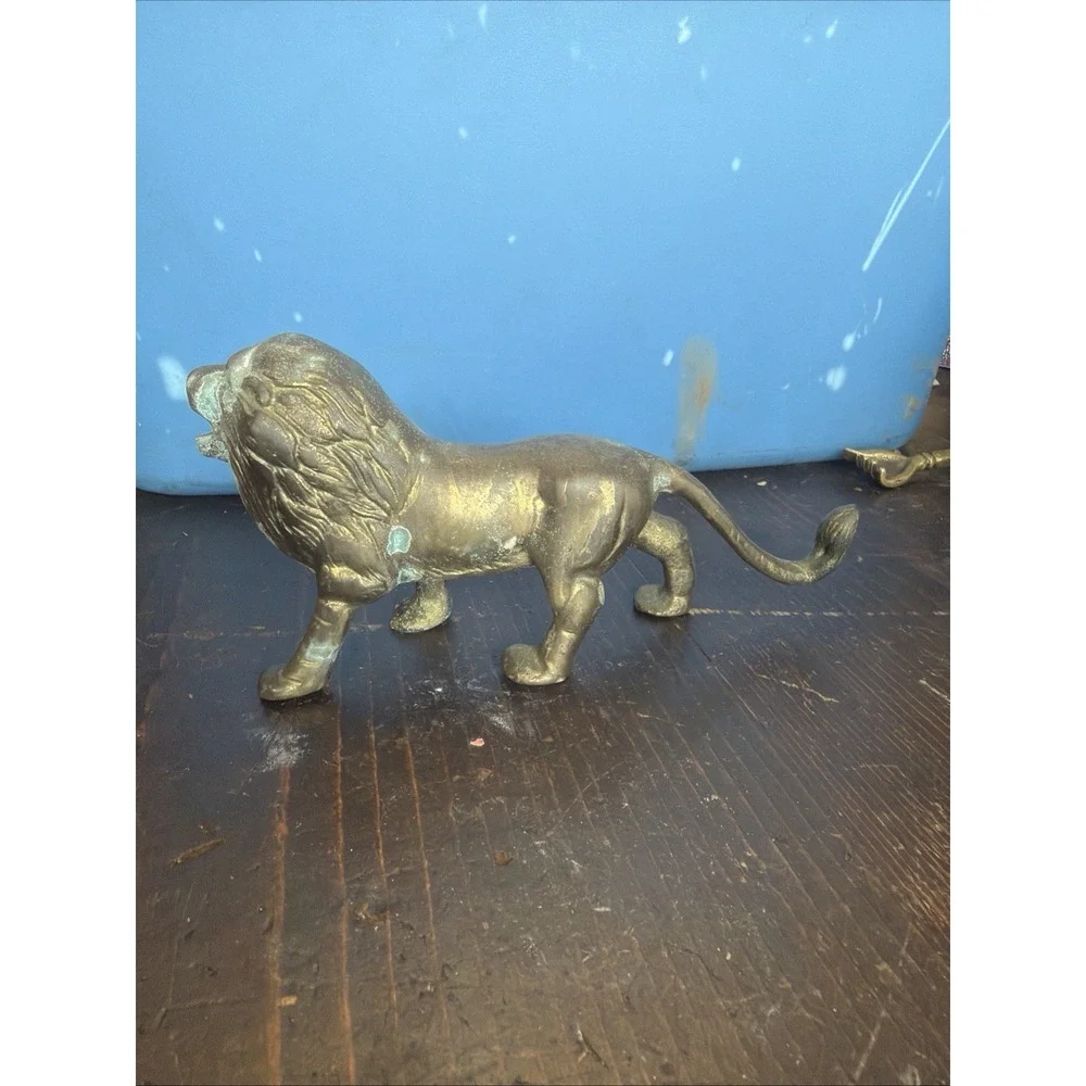 Vintage Brass Lion~7 1/4